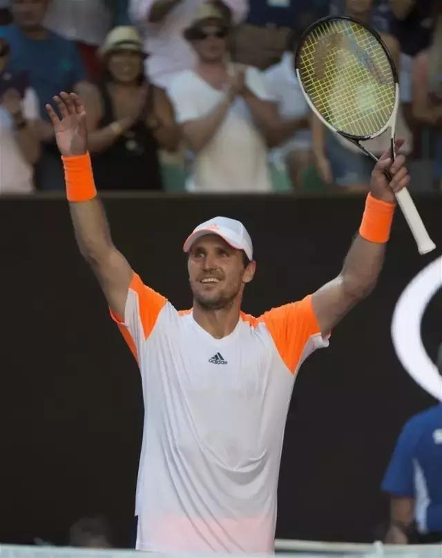 借其强大的 借其强大的