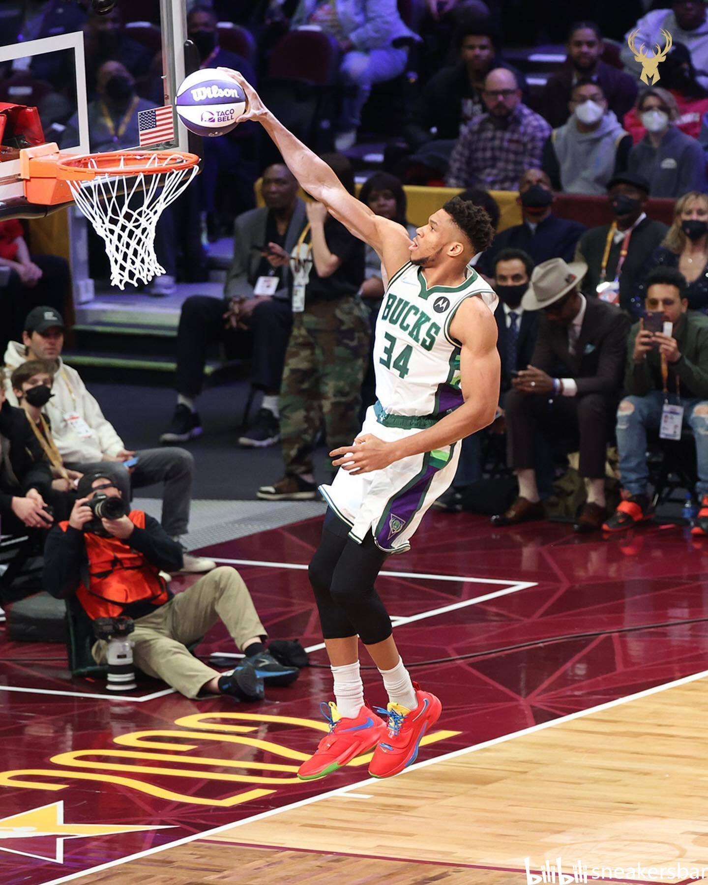 他面临的不 他面临的不