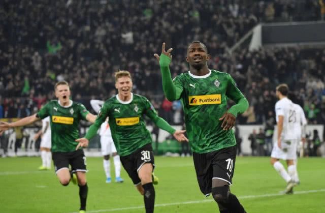 形成反击 形成反击